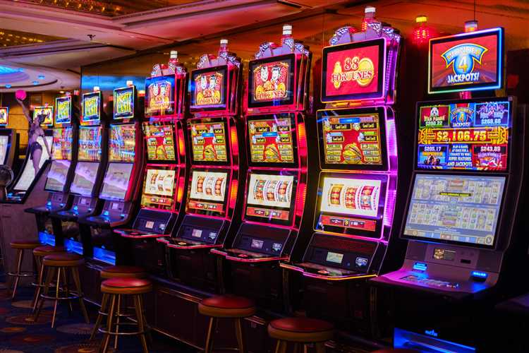 Lucky Diamonds - Jugar en línea - Revisión de máquinas tragamonedas de casino